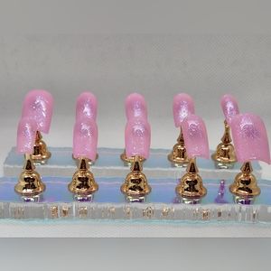 Bubblegum Pink Press-ons with holographic glitter